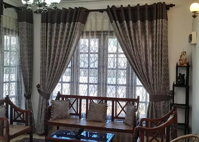 Silver Rose Holiday Home